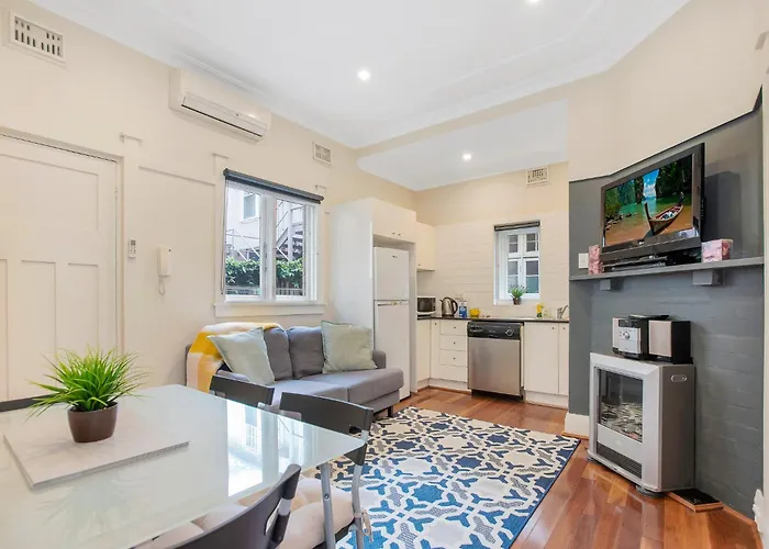 Escape To Neutral Bay -Perfect Home Away From Home