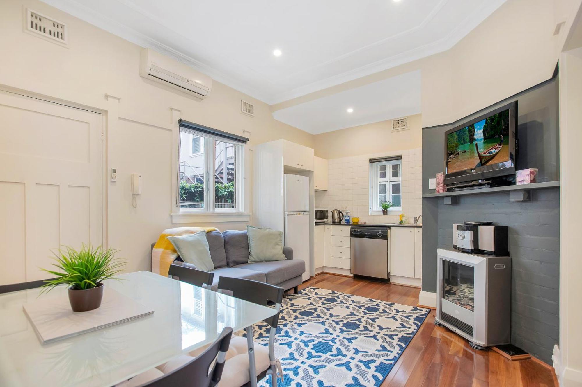 Escape To Neutral Bay -perfect Away From